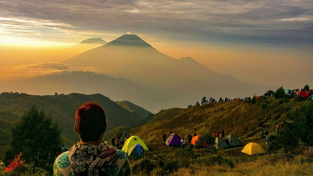 Lokasi Wisata sekitar Danau Toba yang Harus Dikunjungi Gunung Sibuatan