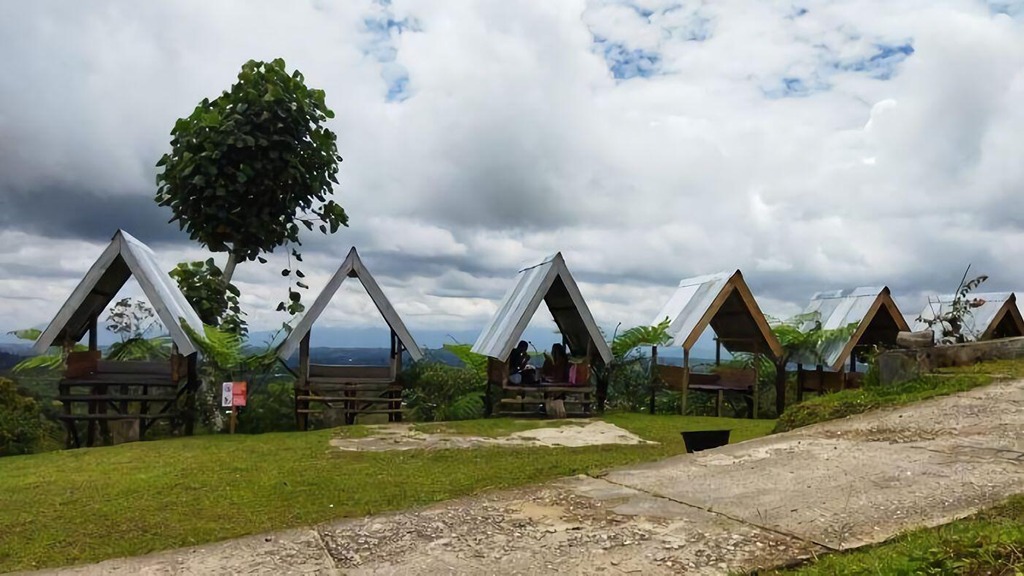 Lokasi Wisata sekitar Danau Toba yang Harus Dikunjungi Puncak Sidiangkat Sidikalang